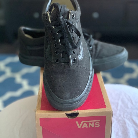 Black Vans - Old Skool Men size 7.5 Women size 9 - Picture 2 of 8